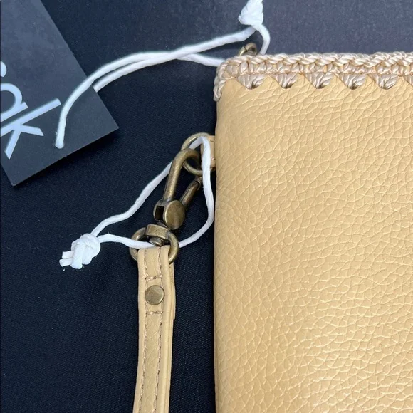 The Sak | Leather Wristlet Clutch ✨ - Picture 11 of 14